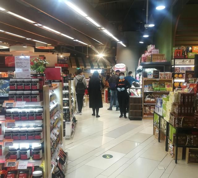 北京金融街购物中心:顾客依然比较少|金融街|顾客|超市_新浪新闻