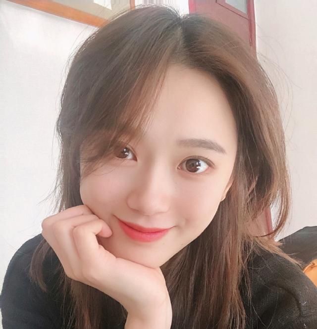 生活中的李敬宇十分有孝心,对于父母非常关心和照顾.