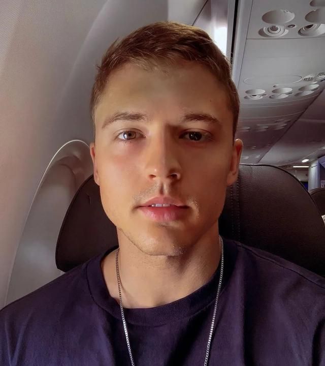 如果你说我的诗歌写得很好,那只是因为我在描述nick topel,我只是在