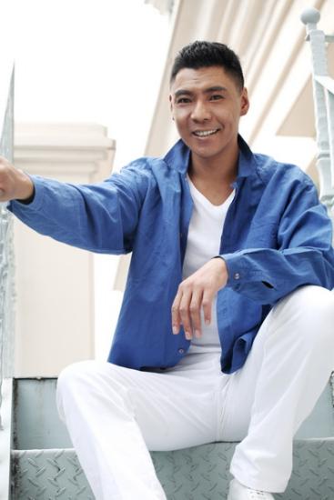 屠洪刚含泪忏悔歌唱家母亲离世后他才懂母爱深沉