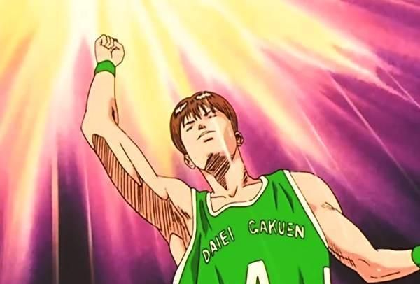 在《灌篮高手》中,大荣学院的王牌土屋淳有什么样的实力?