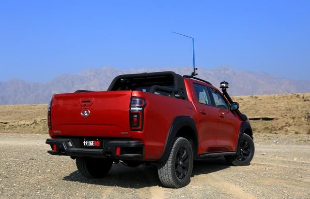 最厉害的国产皮卡!标配2.0t发动机,还有全时四驱 差速锁