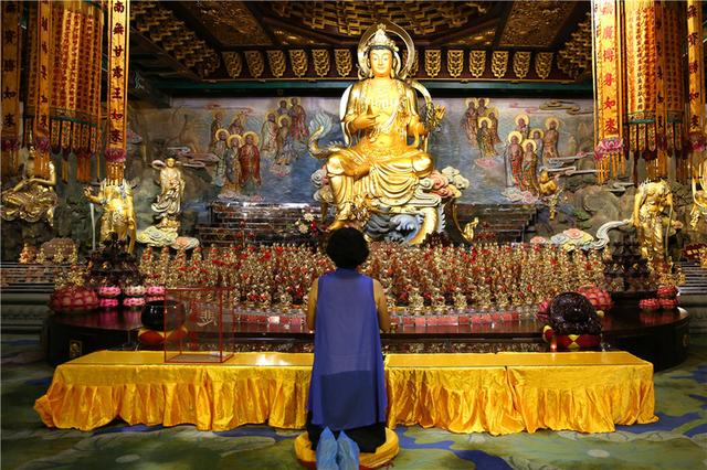 三十三观音堂:抄经是收摄心神的好方法,是与智慧者对话的过程