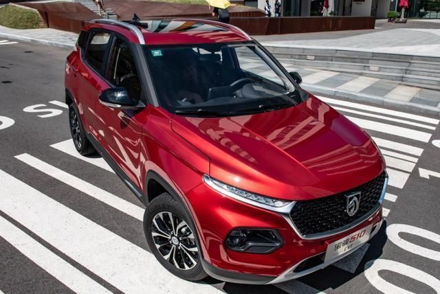 7万左右,三款实惠型的suv,油耗低至4毛,设计一线且可靠耐用