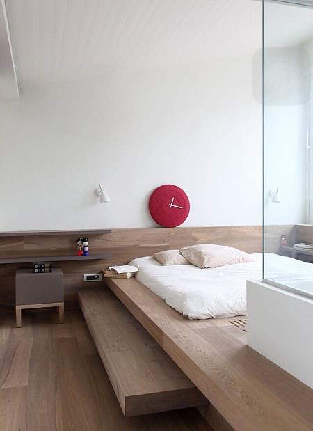 卧室不要傻傻放大床了,头一次见装这种地台床,后悔没早一些察觉