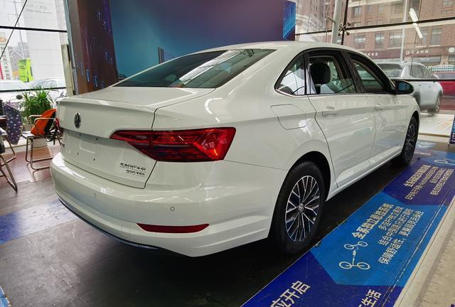 车市调查：速腾优惠5万，这5款合资紧凑轿车为何如此受欢迎？