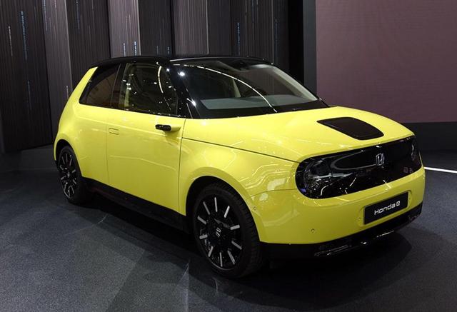 本田版"qq"亮相!配五块科技大屏,马力154匹,8秒左右可破百