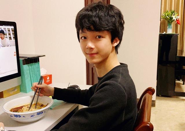 黄星羱:11岁以少年歌手身份签约天娱,如今搭档尹正出演热播剧