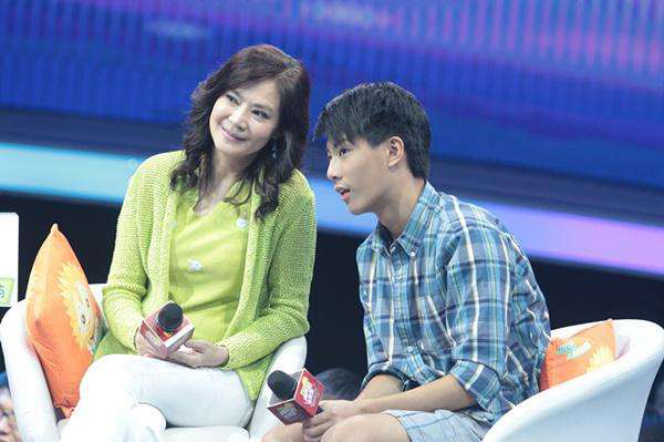 俞小凡|婉君|翁家明_新浪新闻