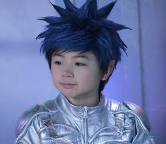 9岁的"蓝多多"当初被嫌丑,如今19岁的他,竟然帅到撞脸王俊凯