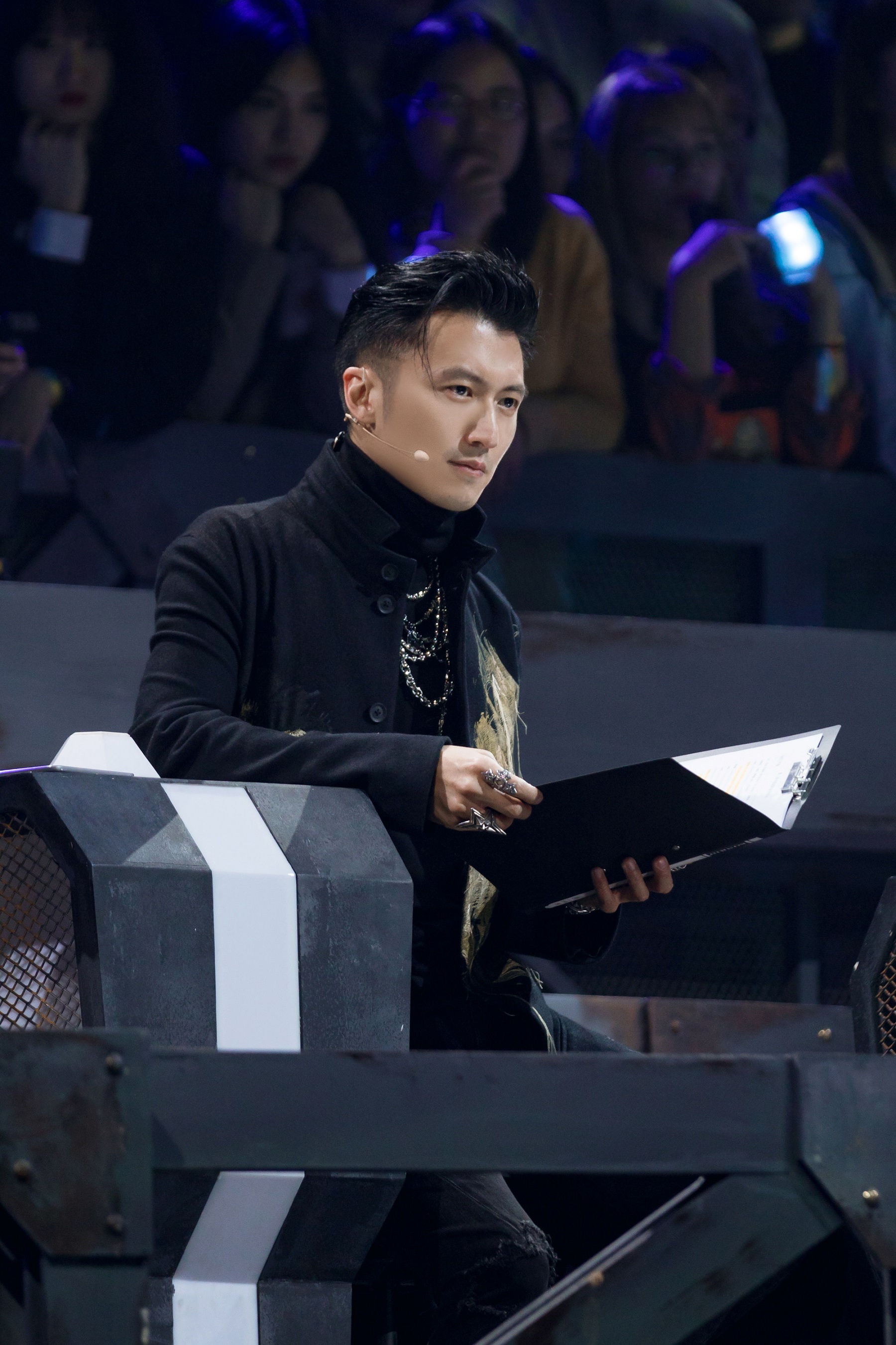 谢霆锋《我们的乐队》透过舞台表演发掘实力乐手