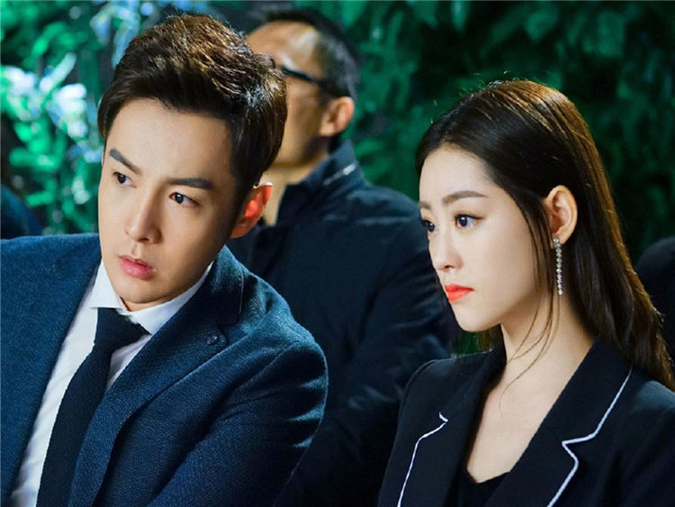 台前是演员,幕后做剧本,一起来见证张昊唯的全能魅力!