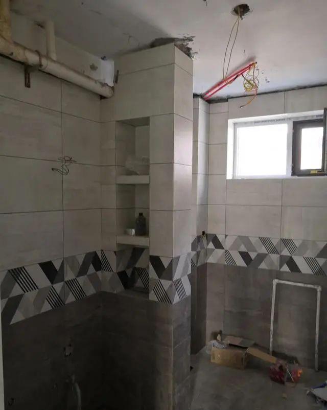 卫生间打造壁龛做收纳既美观又实用越来越多人选择这样装