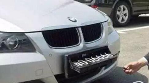 为了遮掩车牌这事，不法车主的脑洞到底有多大？