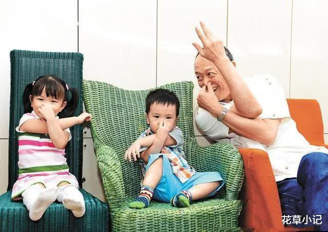 主义, 57岁娶32岁女学生, 60岁生下双胞胎|金士杰|叶雯|不婚_新浪新闻