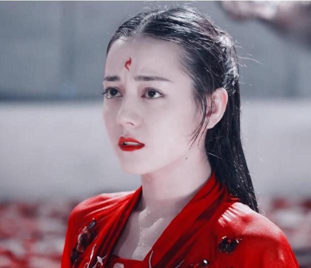 跟鹿晗组陆地夫妇,和肖战成战地夫妇,热巴的