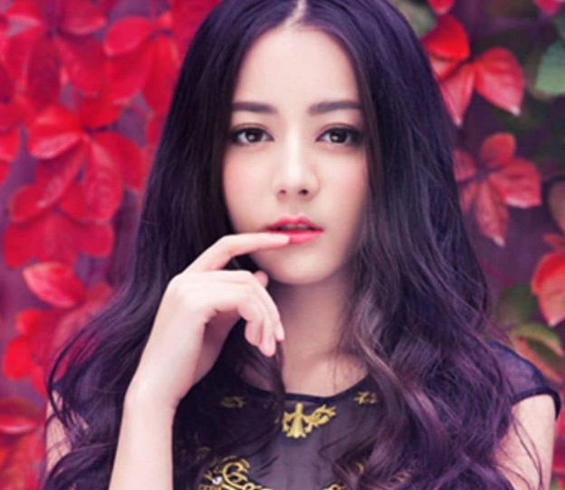 跟鹿晗组陆地夫妇,和肖战成战地夫妇,热巴的