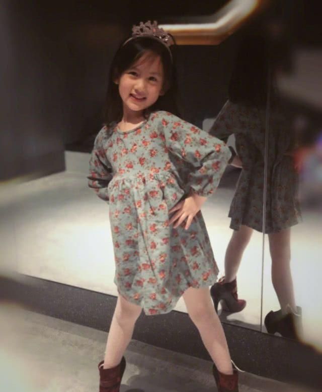 黄磊女儿"公平式遗传",上帝吻了姐姐的脸