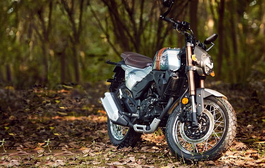 力帆200级代步复古车,前后碟刹 腾森轮胎,电喷国四售价12680元