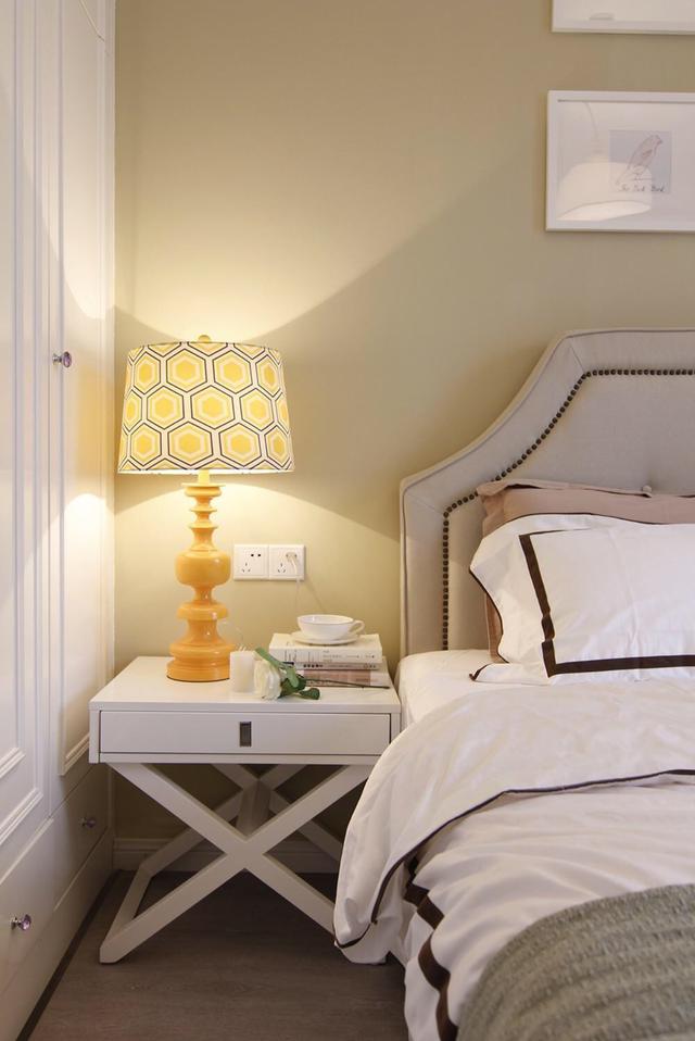 墙壁面积大,墙面的颜色通常也担任了整个房间的背景色,背景色选得好