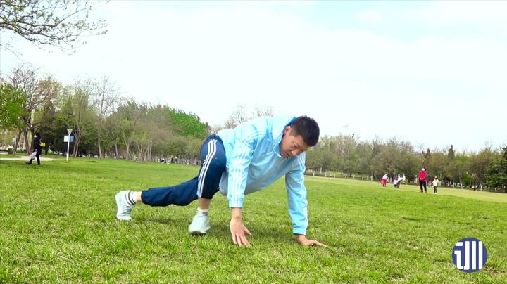 每天模仿动物爬行30米,打开全身筋骨,经络通畅全身爽!