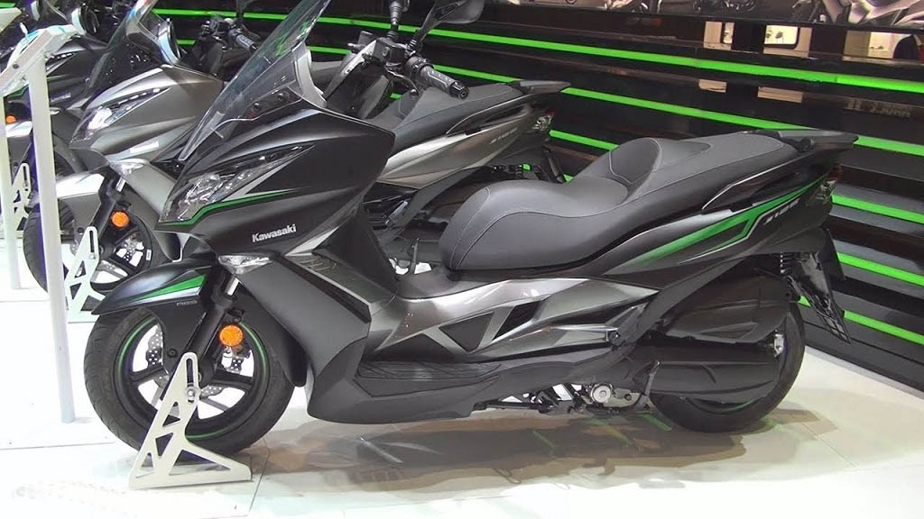 最贵的125踏板摩托 川崎j125欧洲上市 售价高达3.65万人民币-新浪汽车