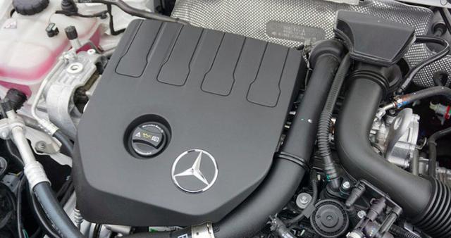 入门版奔驰GLB便宜了，起售价29万，配置还算厚道，但别着急入手