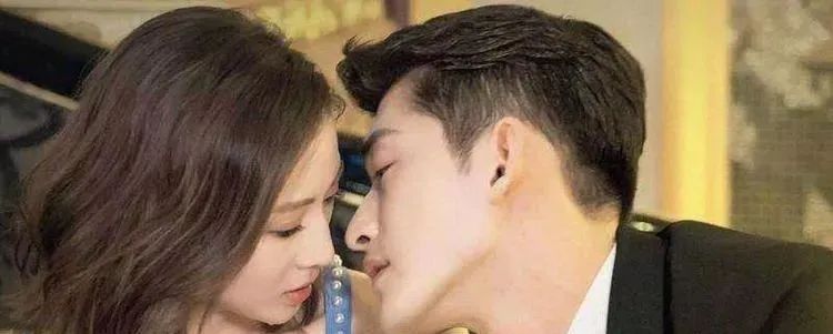 在《温暖的弦》中,张翰与张钧甯可是有不少吻戏,除此之外还有床戏,真