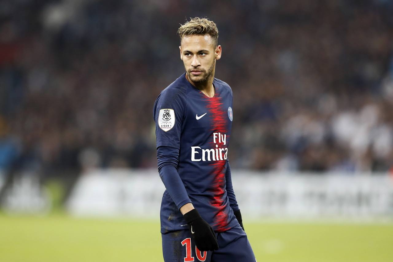 欧洲足坛酝酿重磅转会曝四豪门纠缠一起英超金靴标价15亿欧