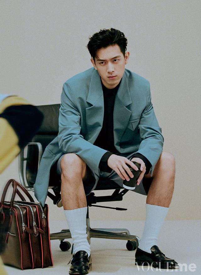 李现西装革履展示男人魅力帅气逼人现男友太撩了