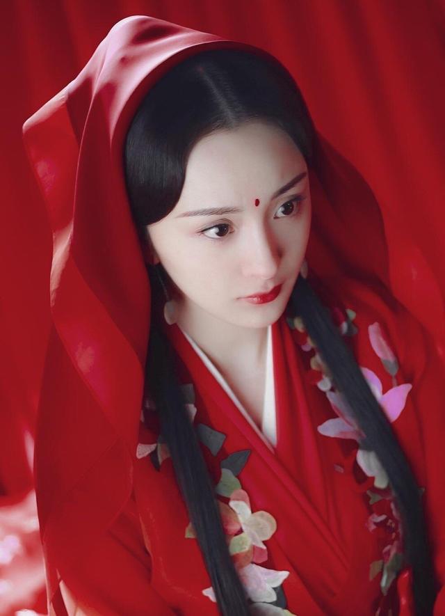 女星喜服大pk,杨幂太美,赵丽颖温柔,范冰冰霸气,杨紫让人心疼