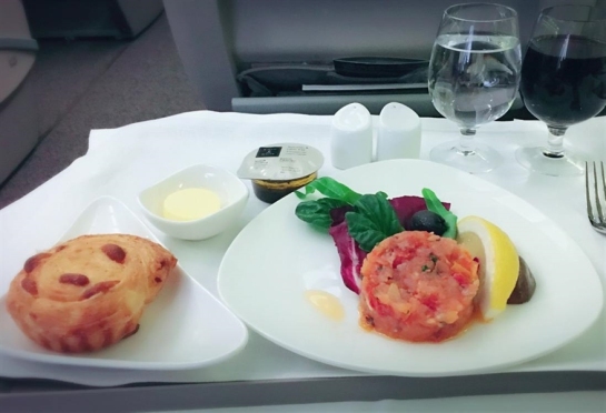 全球五大最好吃的飞机餐,飞机上的美食之旅|国泰航空|飞机餐|飞机