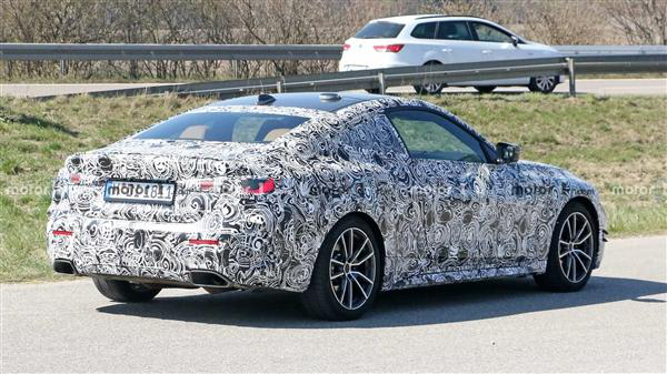 巨肾格栅设计！全新宝马4系车型谍照曝光预计6月正式发布