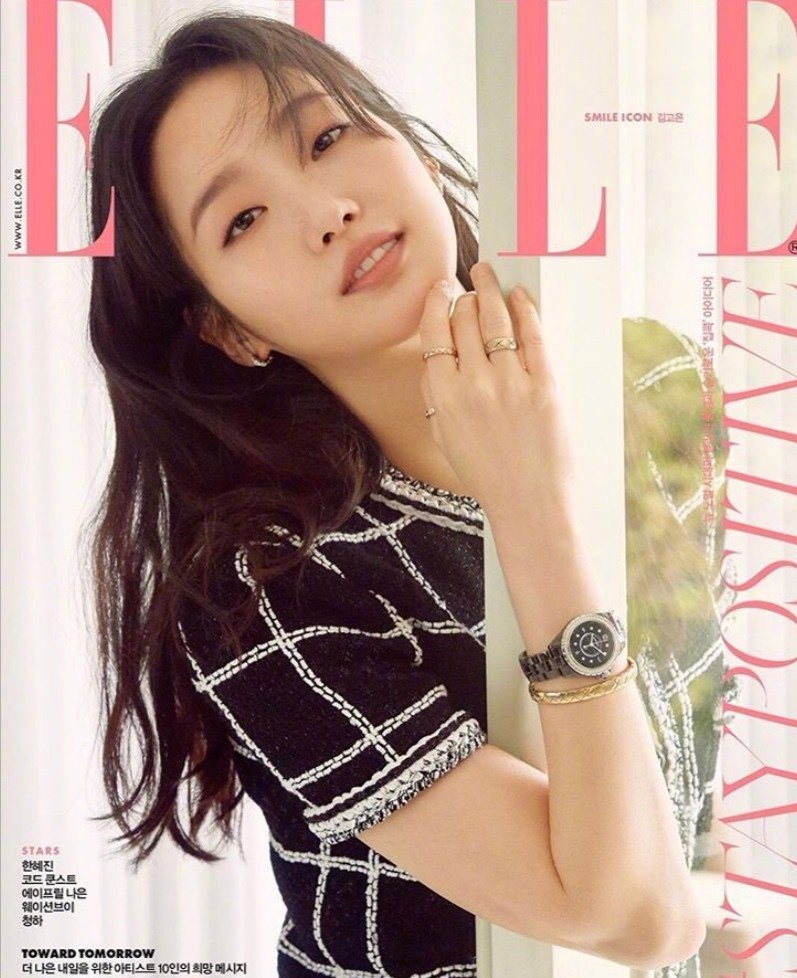 金高银登韩国杂志封面灵动活泼笑容甜美尽显单眼皮女生魅力