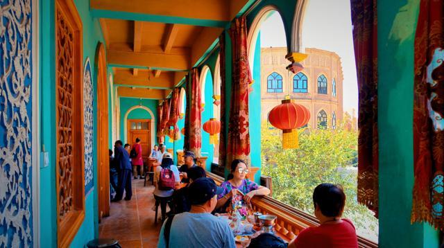喀什旅行必打卡"景点":千年古街吾斯塘博依路上的 百年老茶馆
