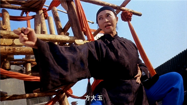 时隔多年,再看李连杰的《方世玉》,意外发现潘粤明在里面跑龙套