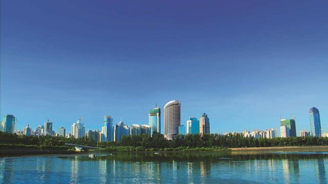 中国空气最好的城市,热带海滨风光让人流连忘返,适合长期居住