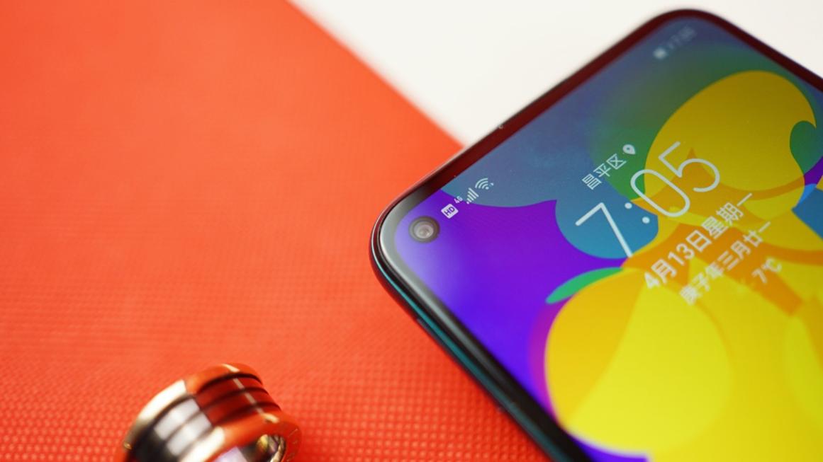 荣耀Play4T深度体验：价格与体验的最优解，荣耀做到了