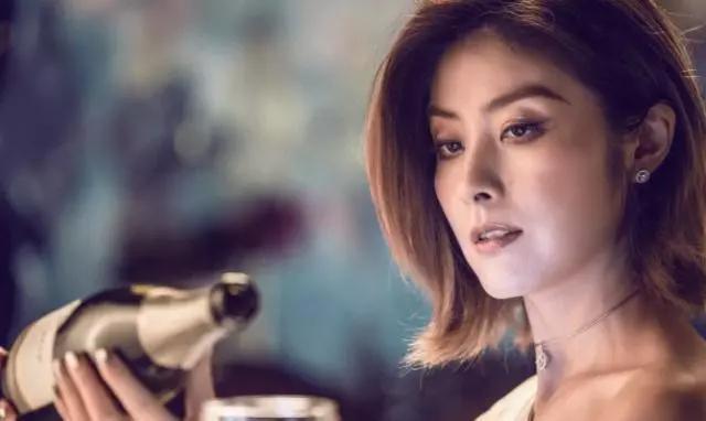 陈慧琳两个儿子长大了小儿子颜值高到犯规大儿子身材太抢镜