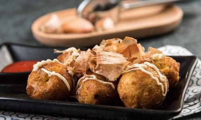 让人反胃的"章鱼蛋",在外国却是美味,根本停不下来