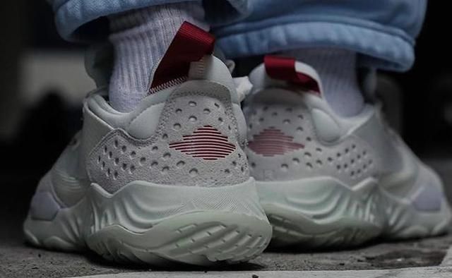 jordan delta 近期登场,出众的细节质感以及舒适的脚感,为人津津乐道