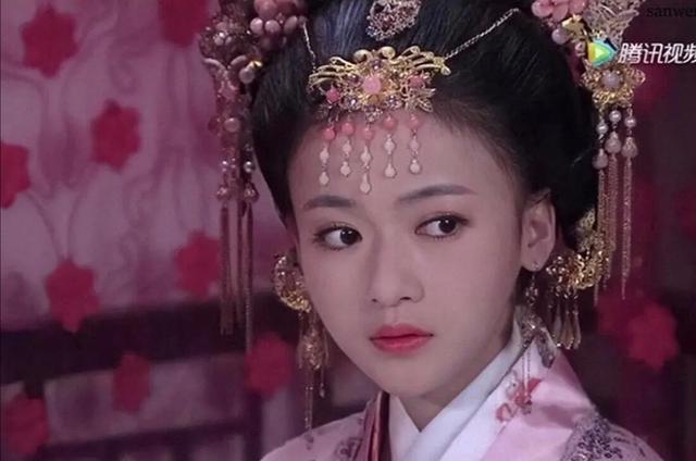 《屏风美人》吴谨言太好看了,都被《延禧攻略》中的造型害惨了!