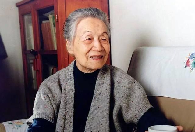 贤妻才女杨绛通晓英语法语西班牙语