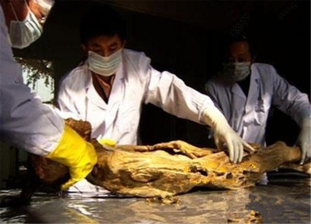 香妃确有其人砀山发现清朝古墓出土女尸百年不腐香气醉人