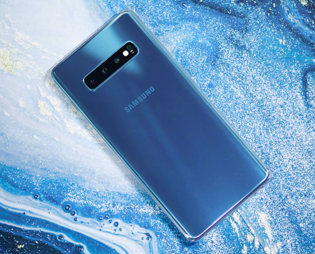 魅族17官方全身照公布!采用横排摄像头 中间环闪的投票箱设计