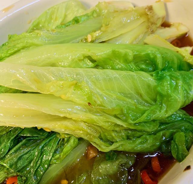 据说水煮生菜是减肥必备王者很简单3分钟搞定味道刚刚好