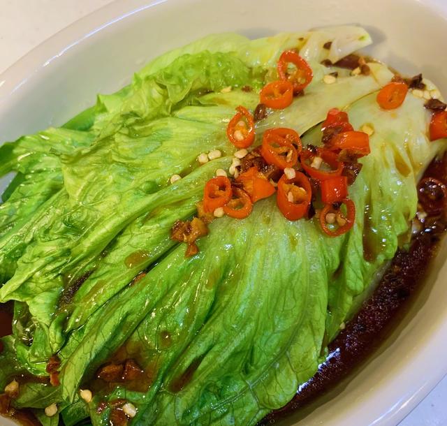 据说水煮生菜是减肥必备王者很简单3分钟搞定味道刚刚好