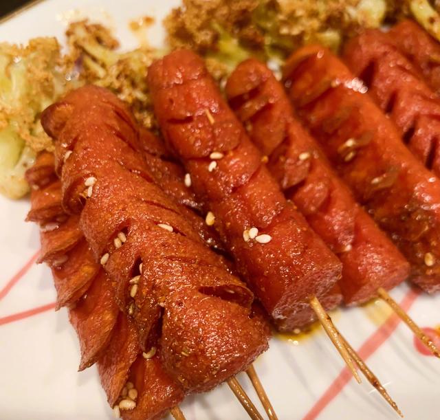 2步在家做炸物巅峰,只要你有火腿肠就可以做!真的想吃随时做