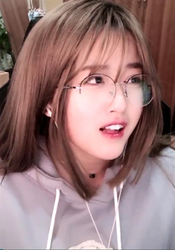 周淑怡|菠萝|主播_新浪新闻