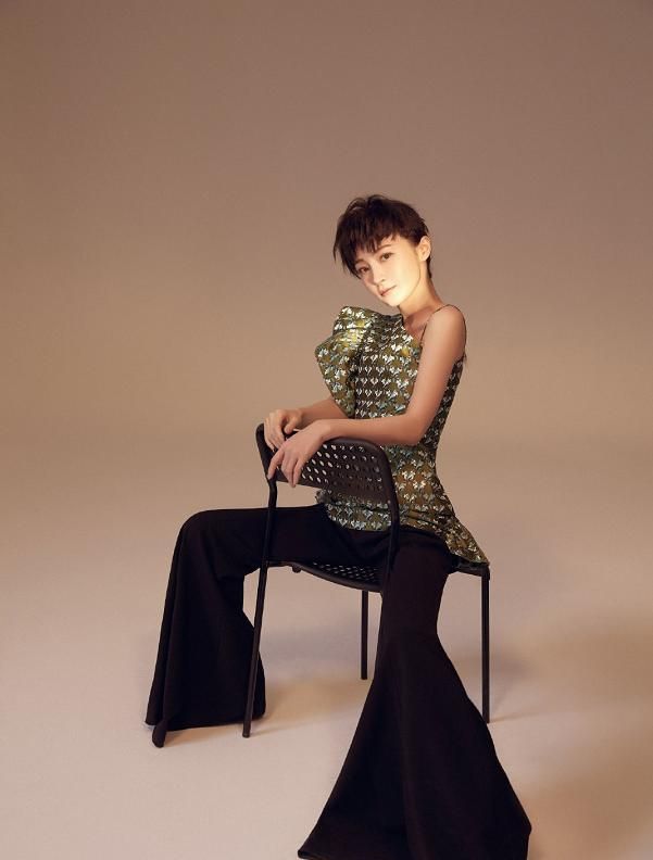 38ҦʱдƬ̷¸߶ȣȴײP